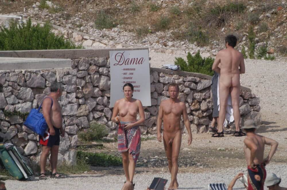 Baska Rock-Wall Path pics - Mutual respect as an important part of the naturist community