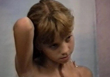 Naturistin: Julia Akt Dessous - The practice of naturism is a path to inner harmony and peace