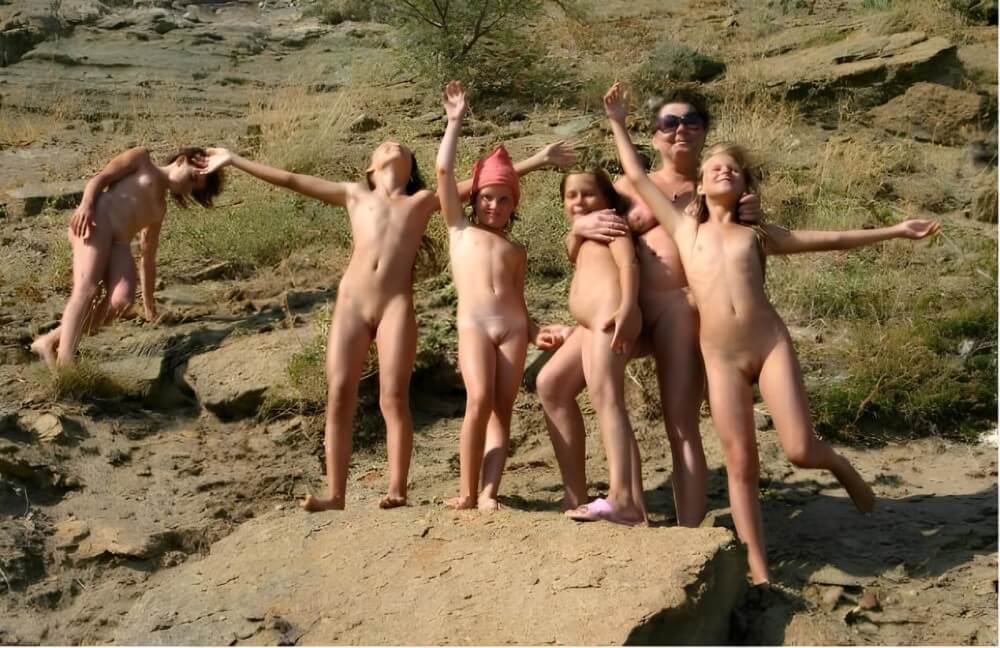 Nudism in a sunny day pics - The Naked Human Body