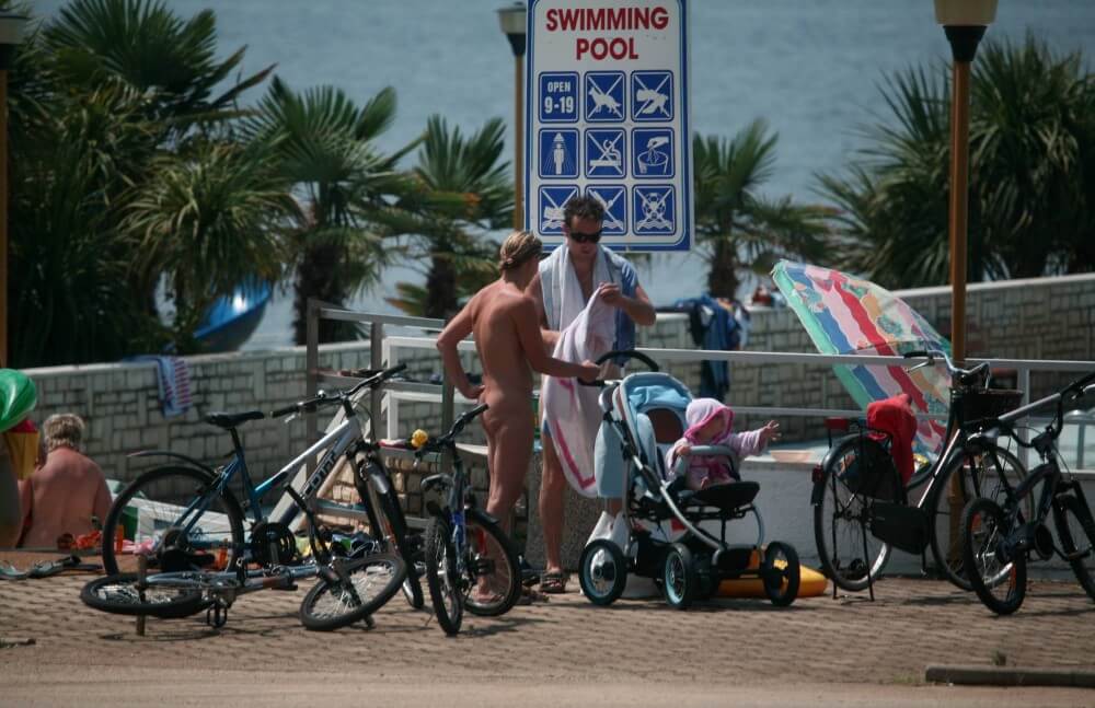 Poolside Camp Gathering pics - A nudist values sincerity, honesty, and openness in relationships