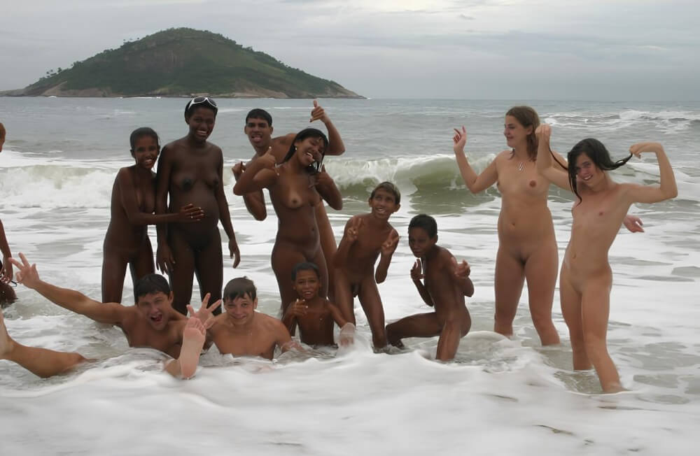 Photo nudism in Brazil - Naturism promotes tolerance