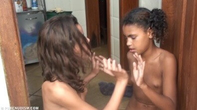 Fun Tropical Activity 1 Full HD video - Nudism knows no boundaries