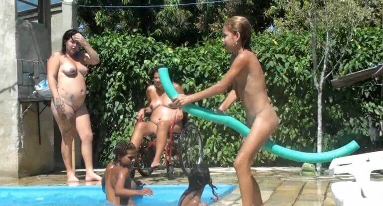 Oceanic Backyard Noon # 1 Full HD - What is naturist tourism