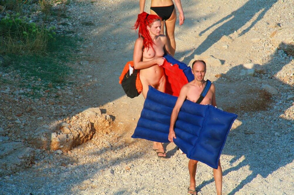 Ula FKK Red Hairstyle Girl pics - Nudism and Respect for Nature and the Environment