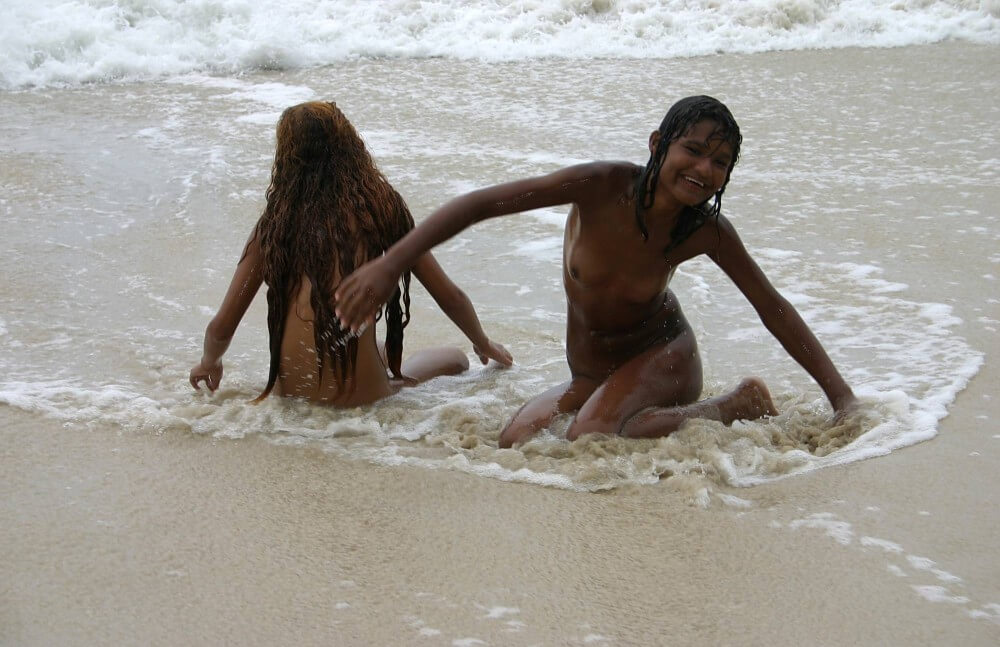 Brazilian Sand Playground pics - Nudism helps you get rid of insecurities and clothes