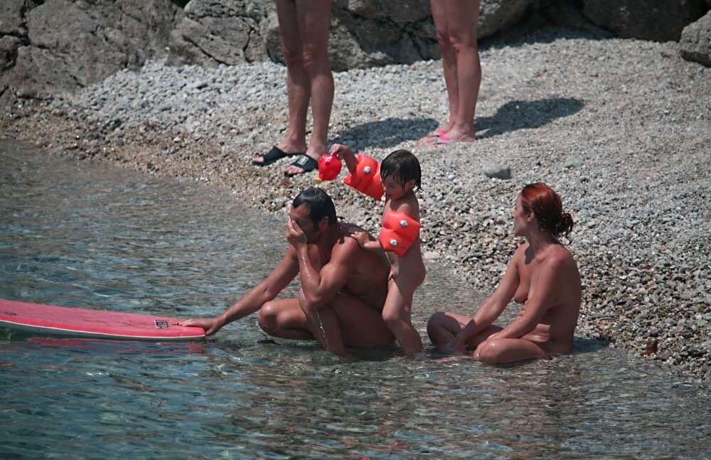 Beach Nudist Family Shore Camp pics - Living without unnecessary worries or restrictions is the essence of naturism