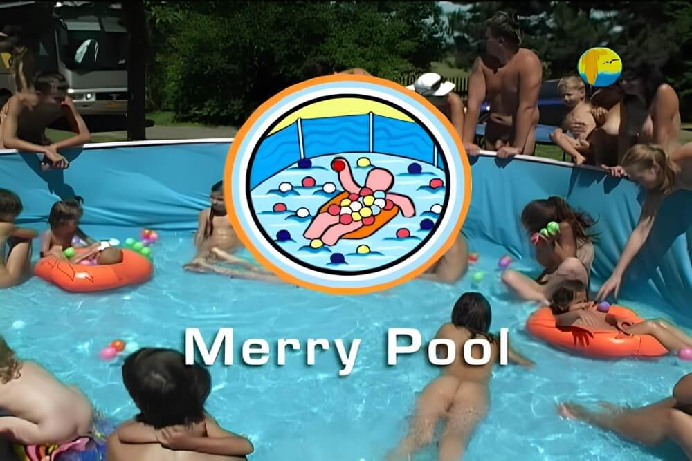 Naturist Freedom: Merry Pool - Must always be without clothes