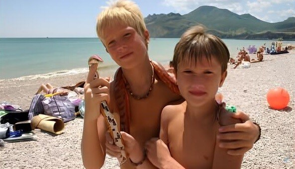 Premium Content # 23 - Naturism promotes honesty and an open connection with the body