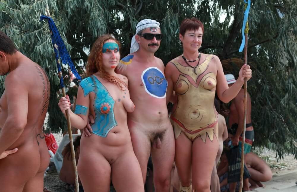 Neptune Step Relaxations pics - Nudism strengthens friendships and mutual respect