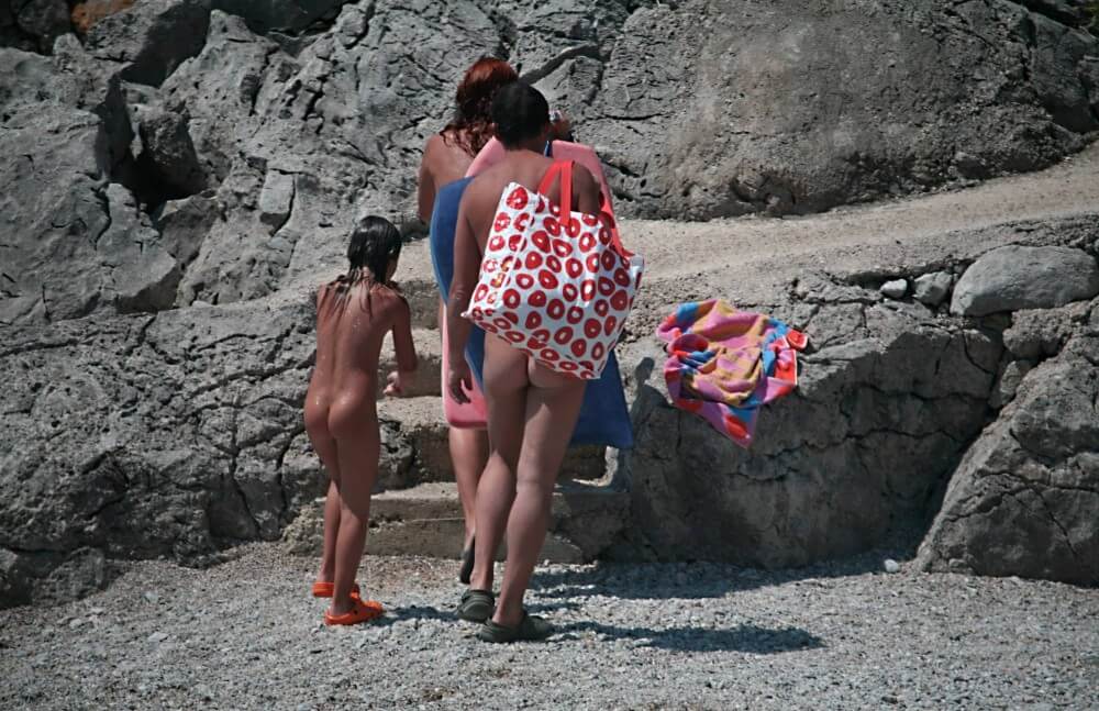 Calling To Go Home pics - The culture of nudism promotes tolerance and mutual understanding