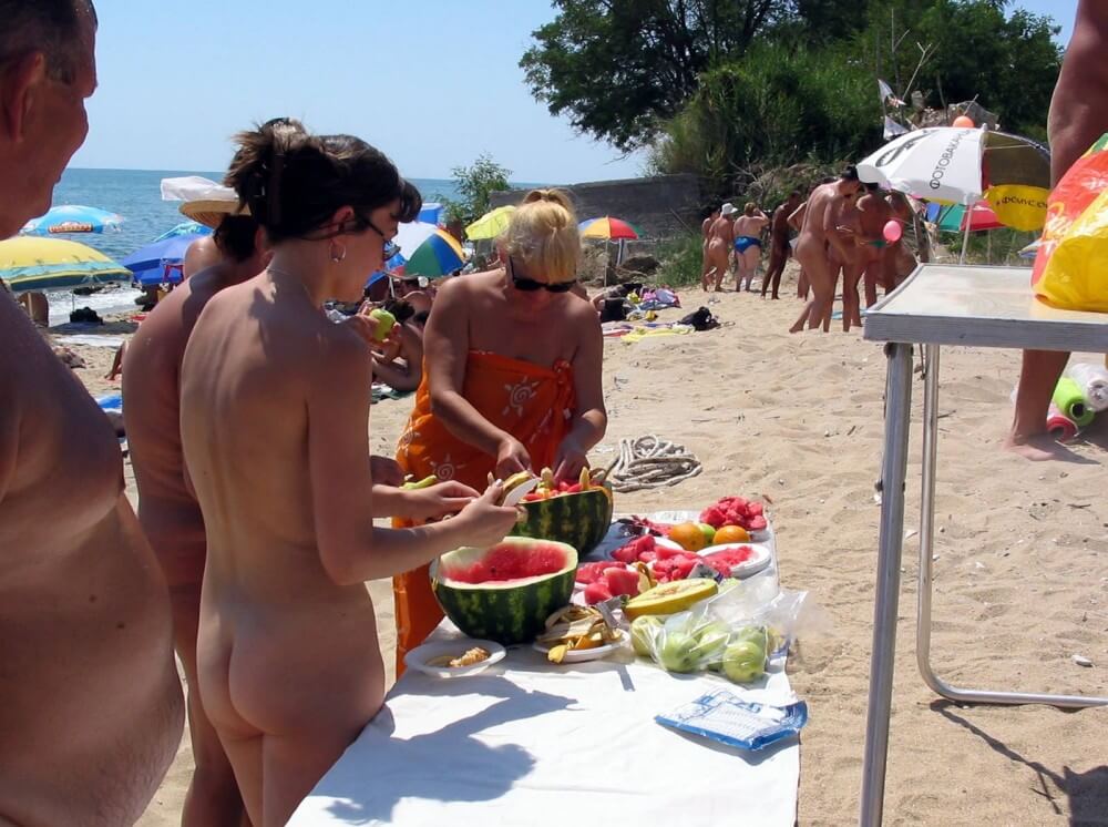 Bulgarian Nude Day Preps pics - Nudity helps us better understand ourselves and the world around us