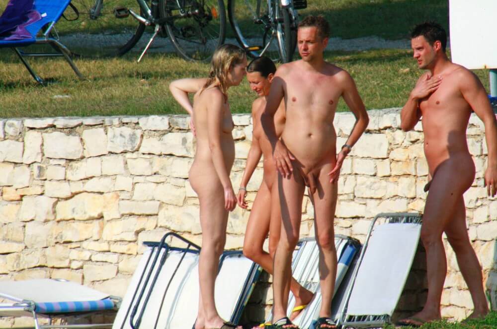 Ula FKK Couples Profile pics - Nudism is a philosophy based on respect and trust