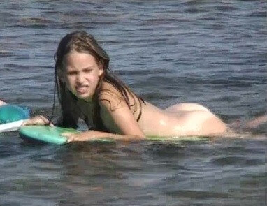 Naturistin: Julia and Hanna Am Meer - In nudist culture, sincerity, honesty, and respect for oneself and others are valued