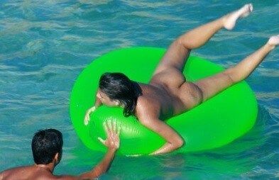 Hot Day Beach Walkers gallery - Naturism teaches you to accept yourself and others