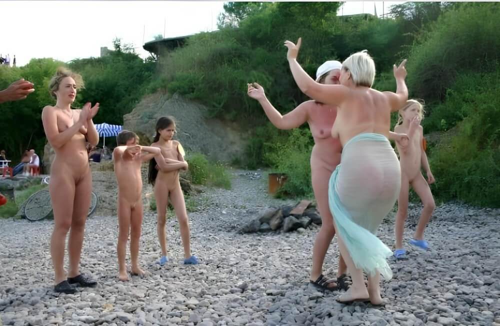 Dances on a beach pics - Nature is considered the bodys natural clothing