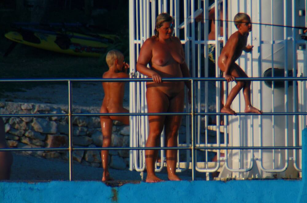 Uka FKK Water Play - Naturism as a lifestyle and a way to connect with nature