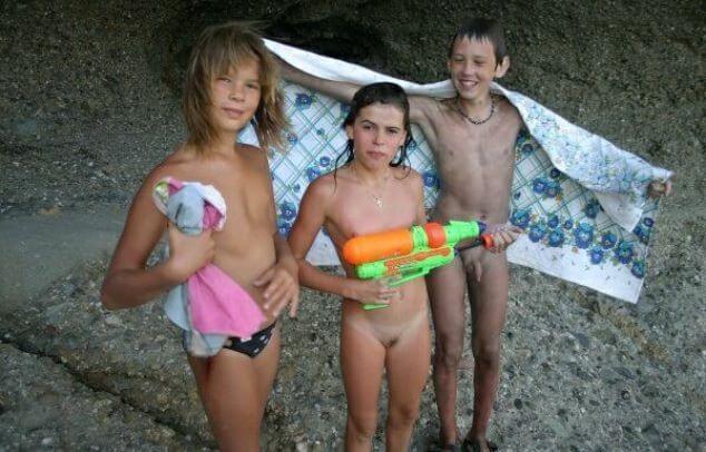 Naturism photo gallery # 33 - A nudist values simplicity and naturalness in life
