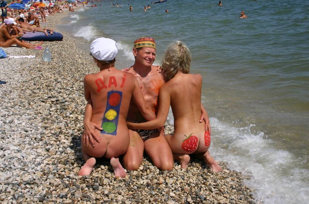 Bold Outdoor Nude Poses pics - Nudity in naturism is an expression of respect for oneself and the world around us