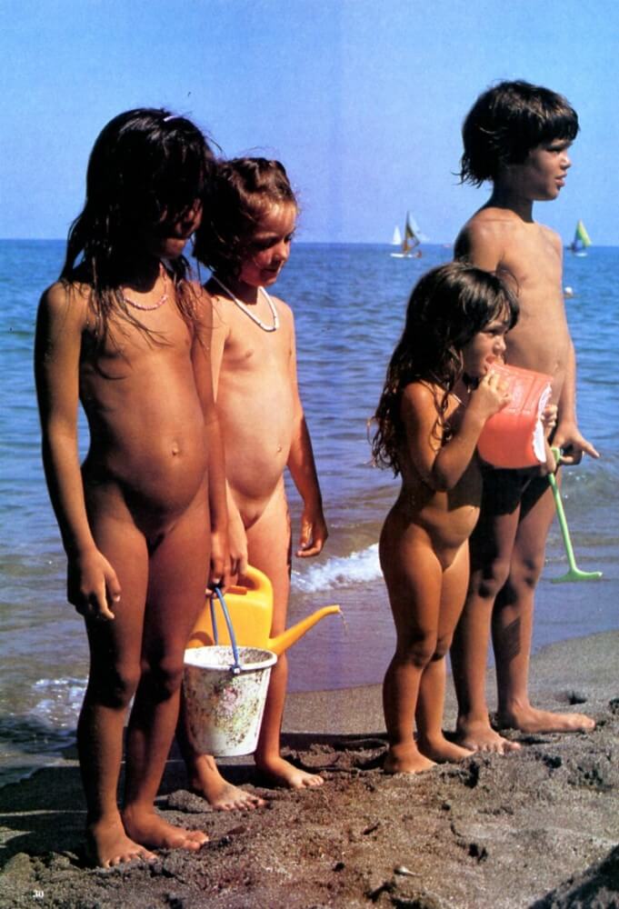 Jung und Frei Nr 6 - Family naturism in the modern world