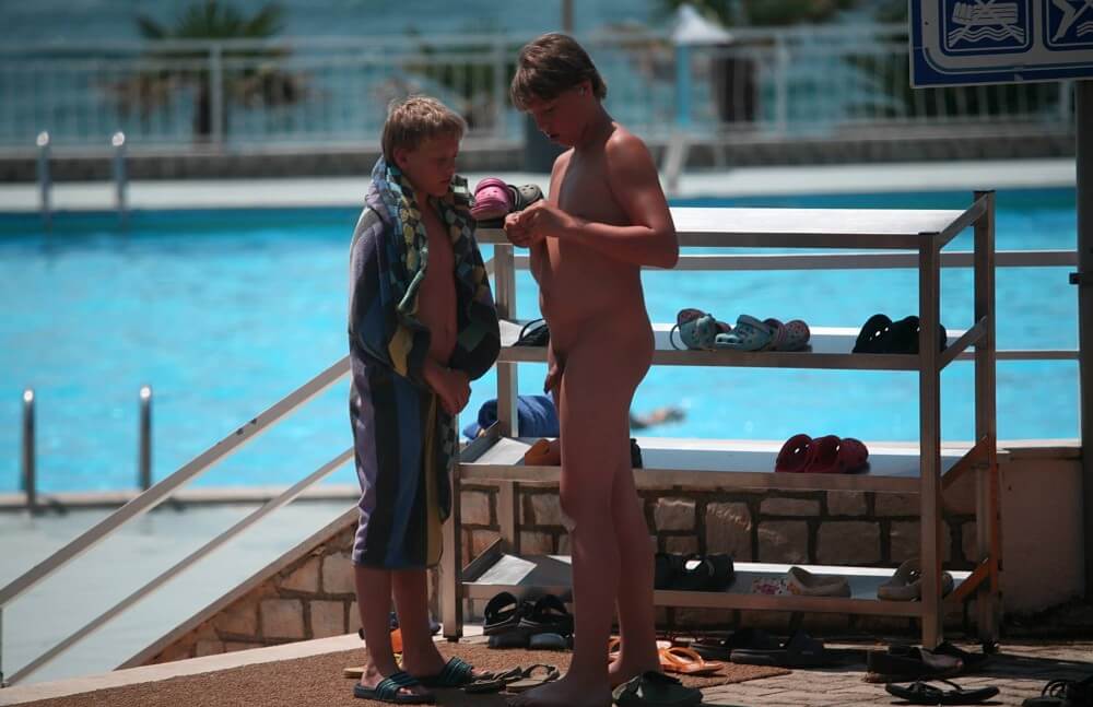 Scooter Travel Mid Day pics - Naturism teaches respect for nature