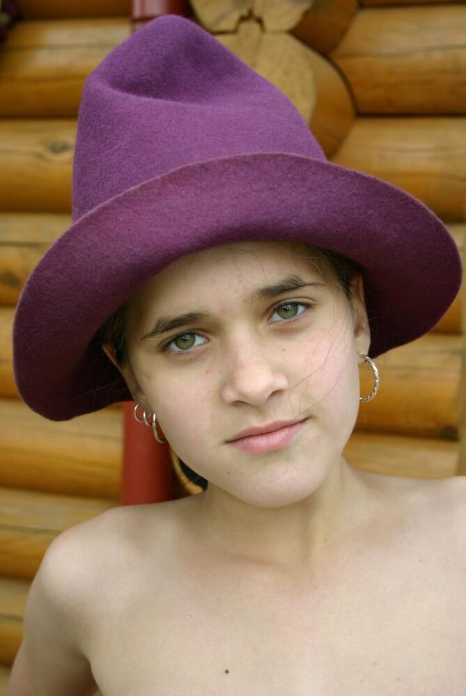 Cabin Reflections nudism pics - The benefits of naturist vacations