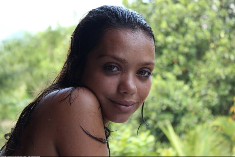 Tropical activities 1-25 gallery - Nature fills naturists and nudists with energy and inspiration