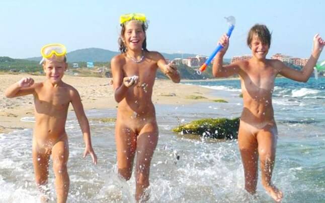 Naturism photo gallery # 27 - Nudism helps improve health and boost self-confidence