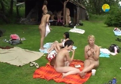 Naturist Freedom: Cottage Picnic - The practice of nudism helps to overcome stereotypes and insecurities