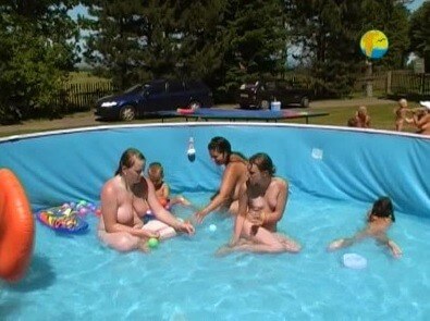 Naturist Freedom: Merry Pool upd - A spontaneous movement toward nudity