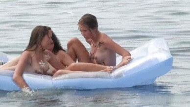 Body Art Nudist Beach 2 video Full HD - Poor naked people and rich naked people in one place
