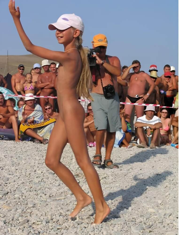 Holiday of the Neptune photos - Striving for harmony with nature—its okay to be a little naked