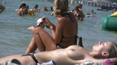 Sun Worshippers 1 - Nudists live together in nature and in groups