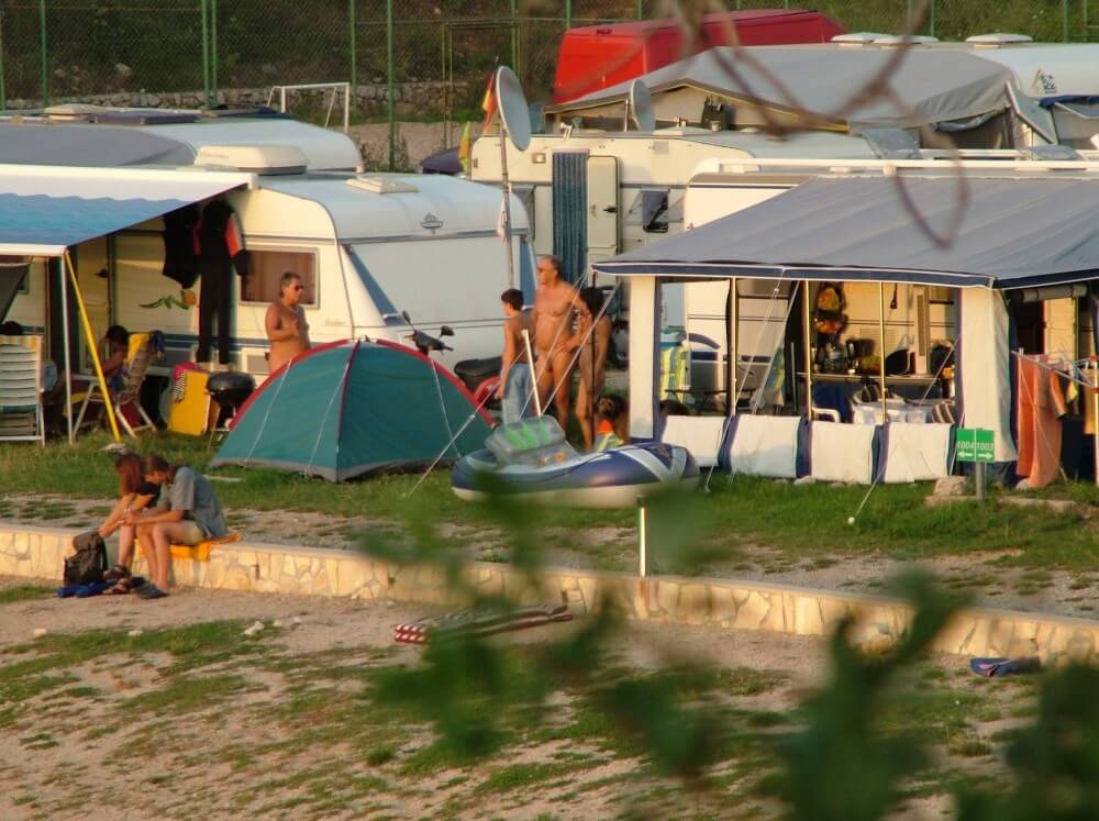 FKK Outdoor Shoreline pics - Peace and tranquility are goals for those who choose nudism and naturism