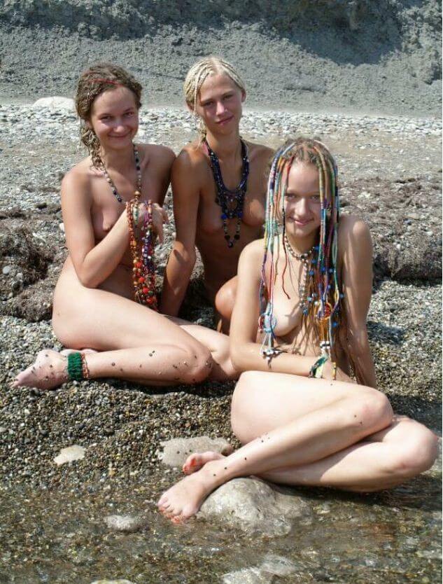 Naturism photo gallery # 49 - Nudism helps us accept ourselves and others