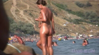 Candid HD Beach adventures Full HD - Nudism teaches you to appreciate the present