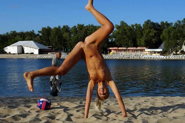 Enature presents - Benefits of naturist recreation and harmony with nature