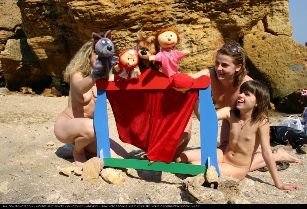 Premium Content # 33 - Pure naturism teaches us to accept ourselves and others without judgment or criticism