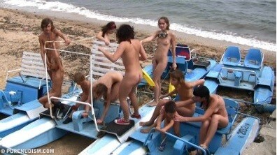 A group of naturists at sea - The desire to admire the human form