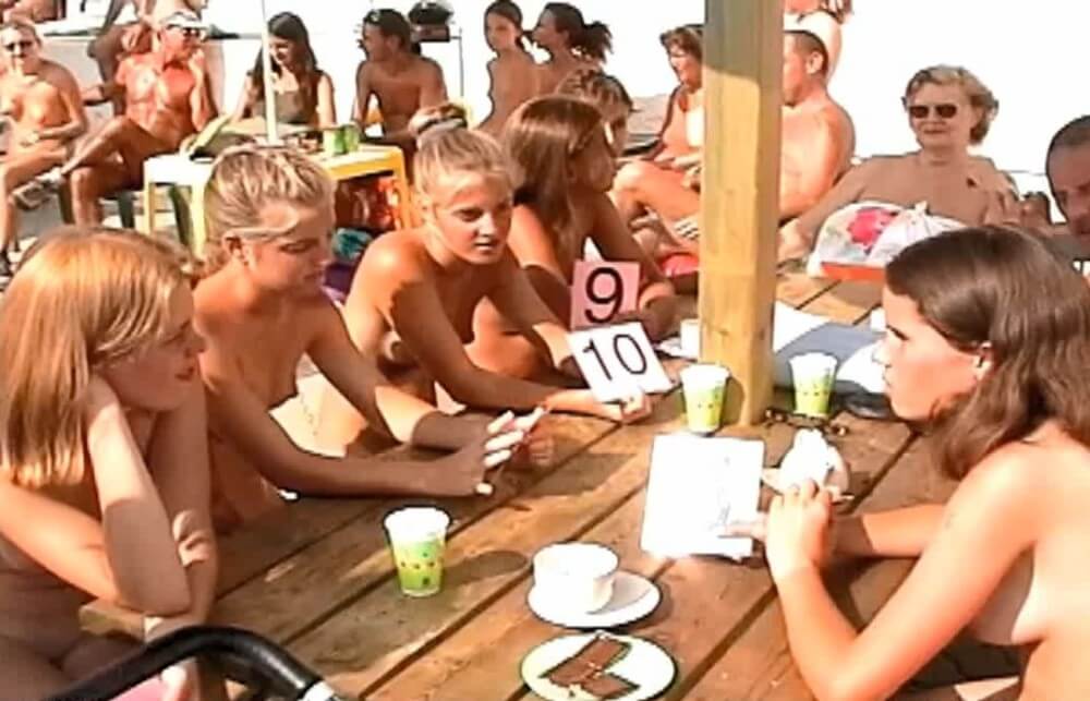 Miss Teen JR. Pageants # 18 video Sunat Natplus HD - Blending in with the crowd of nudists